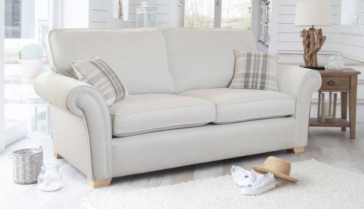 Sofa in fabric 3928 (SE) with scatters in 3507