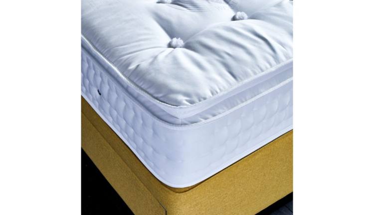 Super soft woollen tufts provides longevity to the mattress 