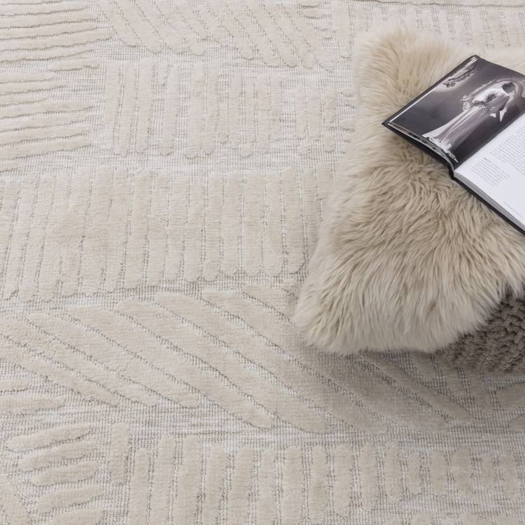 Rivara Beige Patterned Rug